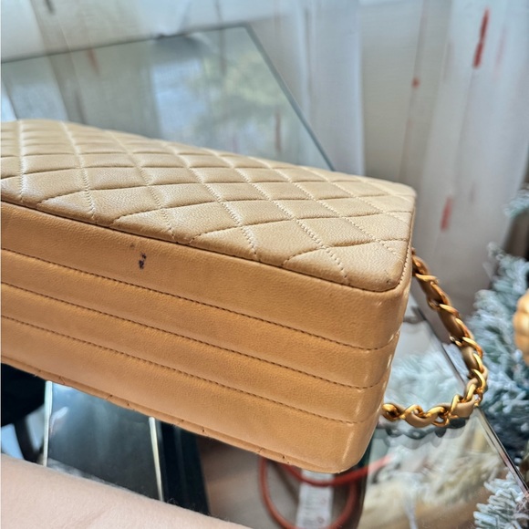 Chanel Vintage Flap in Beige - Picture 6 of 12